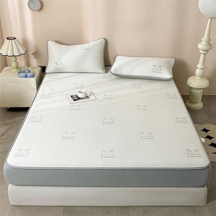 91家纺网 家纺一手货源 找家纺 雯豆家纺 2025新款PE凉感提花冰丝床笠三件套全包中分子床罩床垫保护套 吉祥兔-床笠款