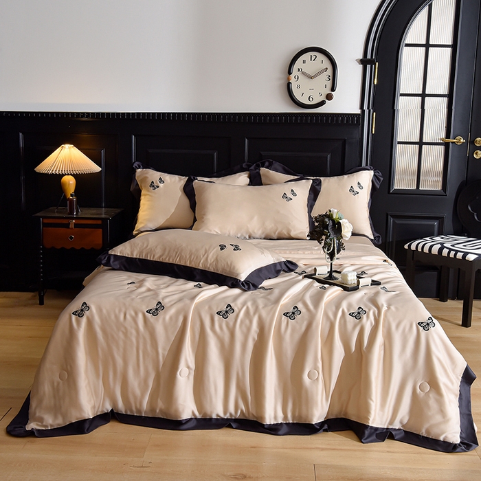 91家纺网 家纺一手货源 找家纺 大麦家纺 2025新款水洗天丝绣花款夏被四件套 蝴蝶飞飞-奶杏