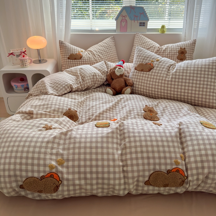 91家纺网 家纺一手货源 找家纺 如意朵 2025新款全棉双层纱小清新绣花四件套（专版花型） 卡皮聚会