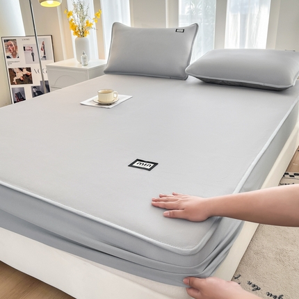 91家纺网 家纺一手货源 找家纺 （总）子曰 2025新款A类高分子PE小清新凉感席系列-床笠款