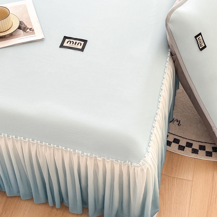 91家纺网 家纺一手货源 找家纺 子曰 2025新款A类高分子PE小清新凉感席系列-床裙款  小清新-天蓝