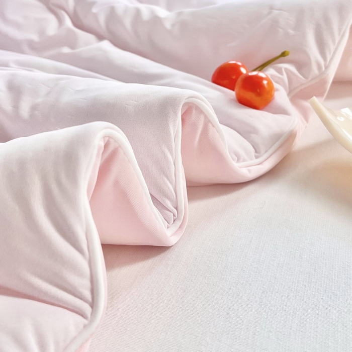 91家纺网 家纺一手货源 找家纺 蘭菲家纺 2025新款三丽鸥卡通印花夏被 摩卡