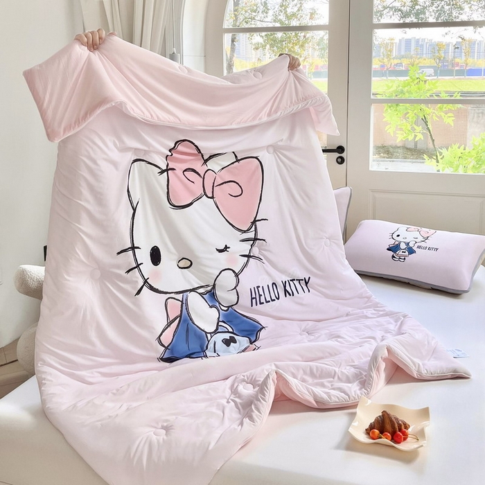 91家纺网 家纺一手货源 找家纺 蘭菲家纺 2025新款三丽鸥卡通印花夏被 摩卡