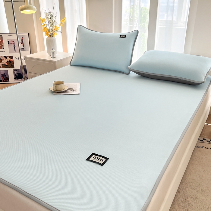 91家纺网 家纺一手货源 找家纺 子曰 2025新款A类高分子PE小清新凉感席系列-床垫款 小清新-天蓝