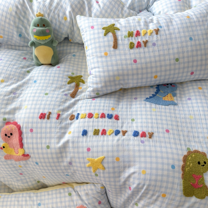 91家纺网 家纺一手货源 找家纺 如意朵 2025新款全棉双层纱小清新绣花四件套（专版花型） 恐龙派对