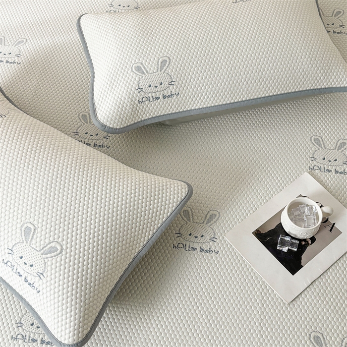 91家纺网 家纺一手货源 找家纺 雯豆家纺 2025新款PE凉感提花冰丝床笠三件套全包中分子床罩床垫保护套 吉祥兔-床笠款