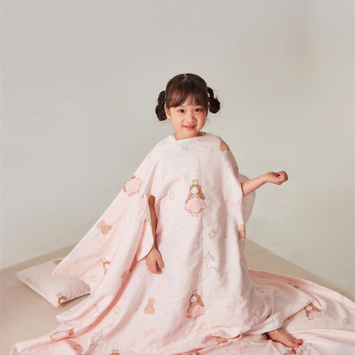 91家纺网 家纺一手货源 找家纺 艾佳宝贝 2025A类全棉纱布护肚防踢睡袋多功能盖毯宝宝夏被 甜甜小公主