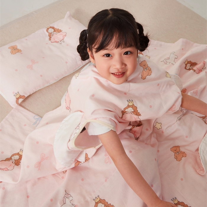 91家纺网 家纺一手货源 找家纺 艾佳宝贝 2025A类全棉纱布护肚防踢睡袋多功能盖毯宝宝夏被 甜甜小公主