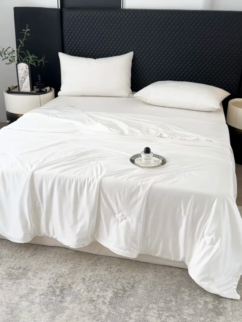 91家纺网 家纺一手货源 找家纺 茧羽世家 2025新款流光溢彩系列夏被夏被夏凉被空调被 流光溢彩 白