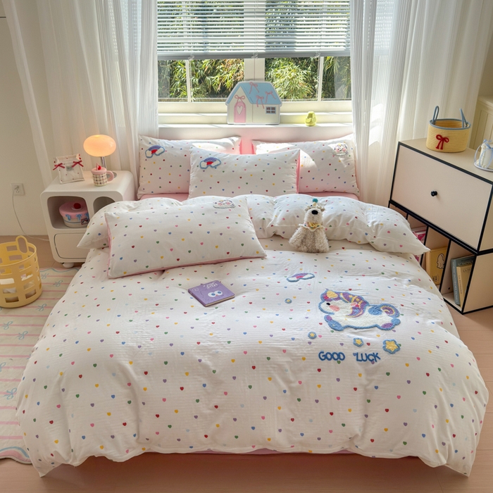 91家纺网 家纺一手货源 找家纺 如意朵 2025新款全棉双层纱小清新绣花四件套（专版花型） 彩虹小马