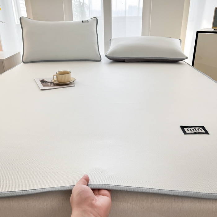 91家纺网 家纺一手货源 找家纺 子曰 2025新款A类高分子PE小清新凉感席系列-床垫款 小清新-白