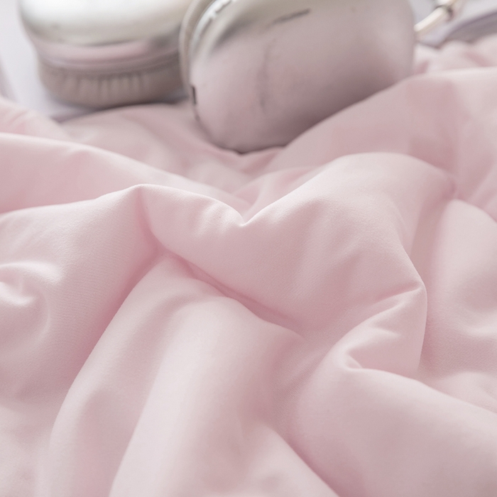 91家纺网 家纺一手货源 找家纺 茧羽世家 2025新款沁柔双镜抗菌系列夏被夏凉被空调被 胭脂粉拼灰