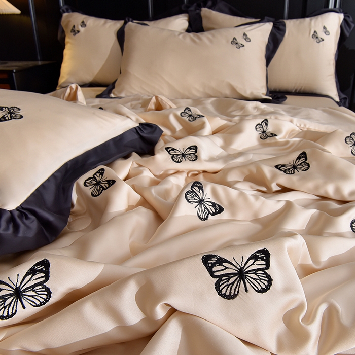 91家纺网 家纺一手货源 找家纺 大麦家纺 2025新款水洗天丝绣花款夏被四件套 蝴蝶飞飞-奶杏