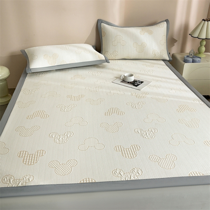 91家纺网 家纺一手货源 找家纺 雯豆家纺 2025新款PE高分子凉感提花凉席三件套绑带款席子平铺席 米奇宝-绑带款