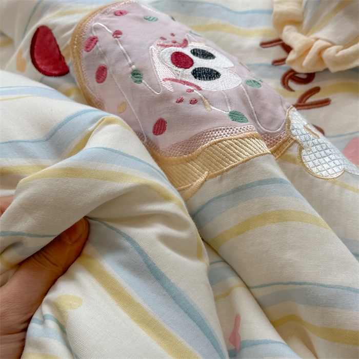 91家纺网 家纺一手货源 找家纺 潘朵拉家纺 2025新款全棉双层纱面包超人系列四件套 面包超人蓝