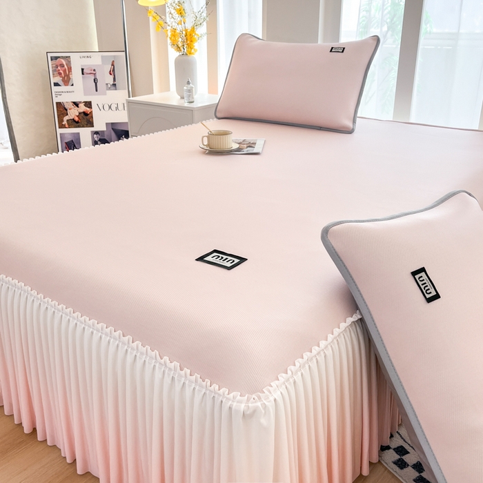 91家纺网 家纺一手货源 找家纺 （总）子曰 2025新款A类高分子PE小清新凉感席系列-床裙款 