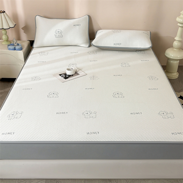 91家纺网 家纺一手货源 找家纺 雯豆家纺 2025新款PE凉感提花冰丝床笠三件套全包中分子床罩床垫保护套 琪琪小狗-床笠款