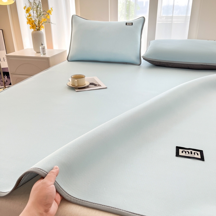 91家纺网 家纺一手货源 找家纺 子曰 2025新款A类高分子PE小清新凉感席系列-床垫款 小清新-天蓝