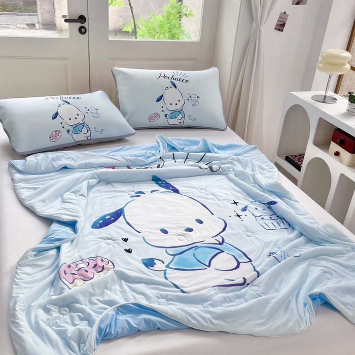 91家纺网 家纺一手货源 找家纺 蘭菲家纺 2025新款三丽鸥卡通印花夏被 恰恰.蓝