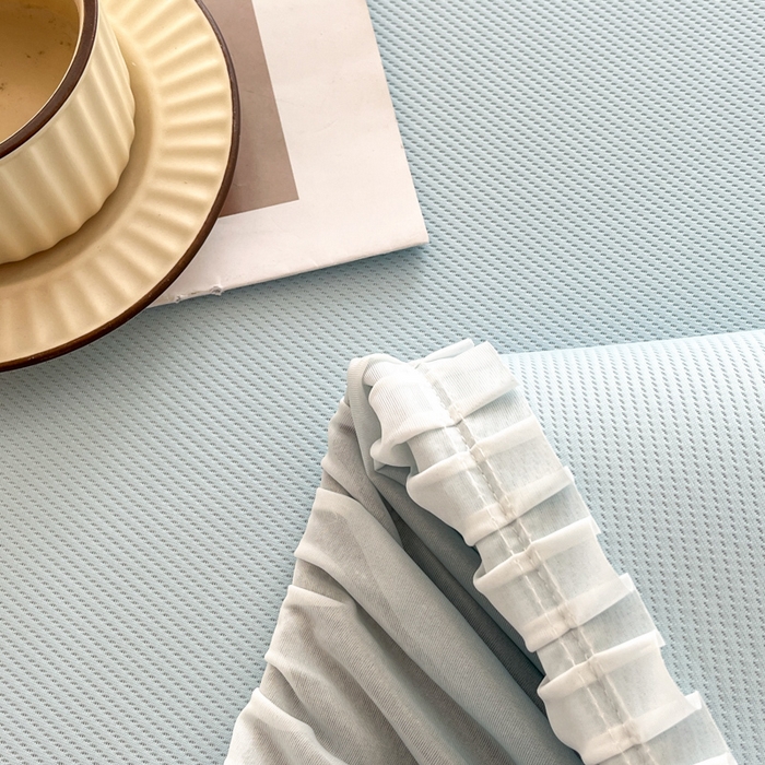 91家纺网 家纺一手货源 找家纺 子曰 2025新款A类高分子PE小清新凉感席系列-床裙款  小清新-天蓝