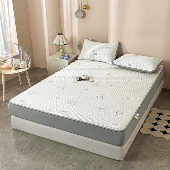 91家纺网 家纺一手货源 找家纺 雯豆家纺 2025新款PE凉感提花冰丝床笠三件套全包中分子床罩床垫保护套 琪琪小狗-床笠款