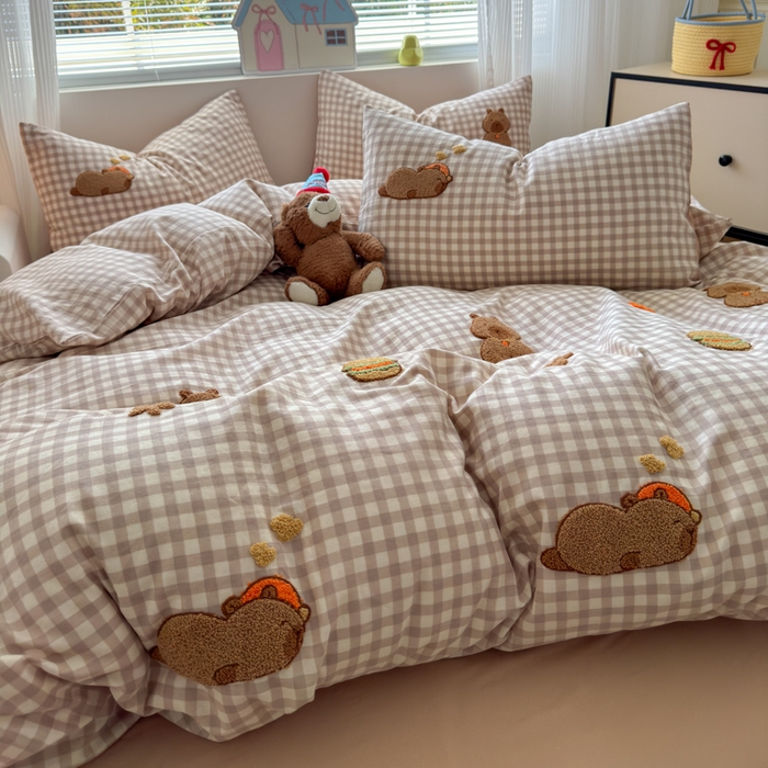 91家纺网 家纺一手货源 找家纺 如意朵 2025新款全棉双层纱小清新绣花四件套（专版花型） 卡皮聚会