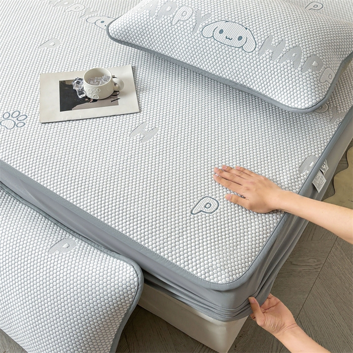 91家纺网 家纺一手货源 找家纺 雯豆家纺 2025新款PE凉感提花冰丝床笠三件套全包中分子床罩床垫保护套 大耳朵朵-床笠款