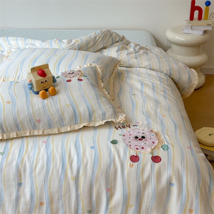 91家纺网 家纺一手货源 找家纺 潘朵拉家纺 2025新款全棉双层纱面包超人系列四件套 面包超人蓝