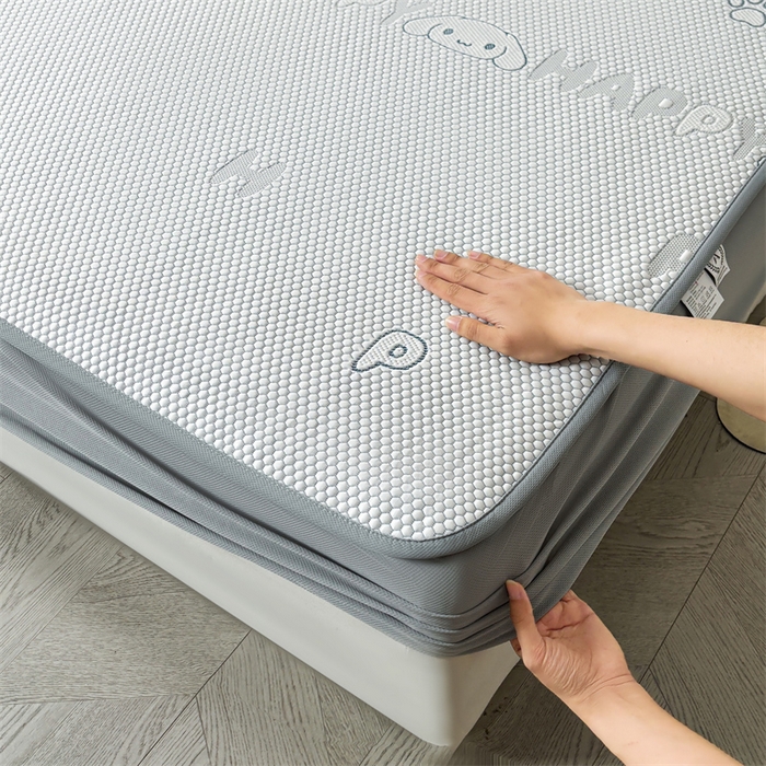 91家纺网 家纺一手货源 找家纺 雯豆家纺 2025新款PE凉感提花冰丝床笠三件套全包中分子床罩床垫保护套 大耳朵朵-床笠款