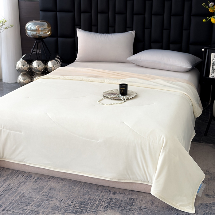 91家纺网 家纺一手货源 找家纺 星巴k家纺 2025新款亚朵同款凉感丝夏被夏凉被空调被自在眠自然醒 月光浅杏