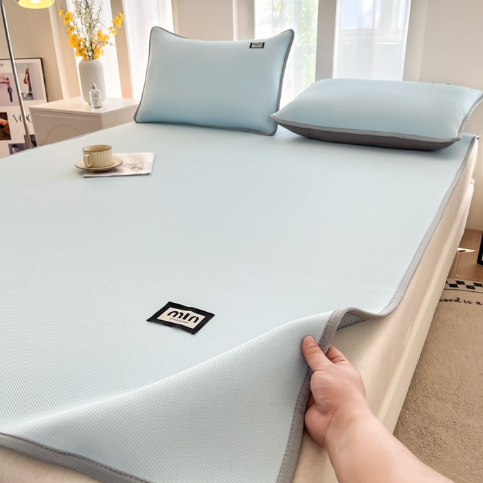 91家纺网 家纺一手货源 找家纺 子曰 2025新款A类高分子PE小清新凉感席系列-床垫款 小清新-天蓝