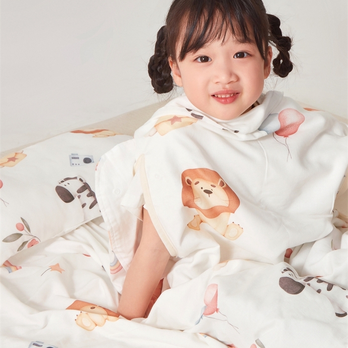 91家纺网 家纺一手货源 找家纺 艾佳宝贝 2025A类全棉纱布护肚防踢睡袋多功能盖毯宝宝夏被 萌趣动物园