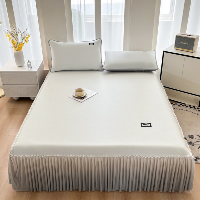 91家纺网 家纺一手货源 找家纺 子曰 2025新款A类高分子PE小清新凉感席系列-床裙款  小清新-白