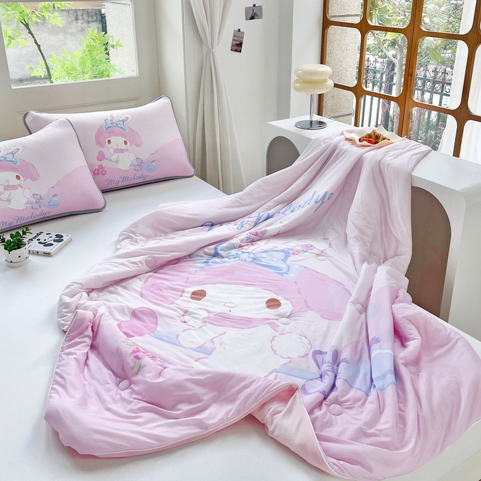 91家纺网 家纺一手货源 找家纺 蘭菲家纺 2025新款三丽鸥卡通印花夏被 去约会