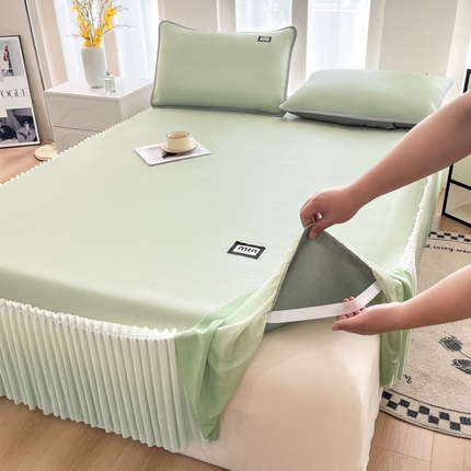 91家纺网 家纺一手货源 找家纺 （总）子曰 2025新款A类高分子PE小清新凉感席系列-床裙款 