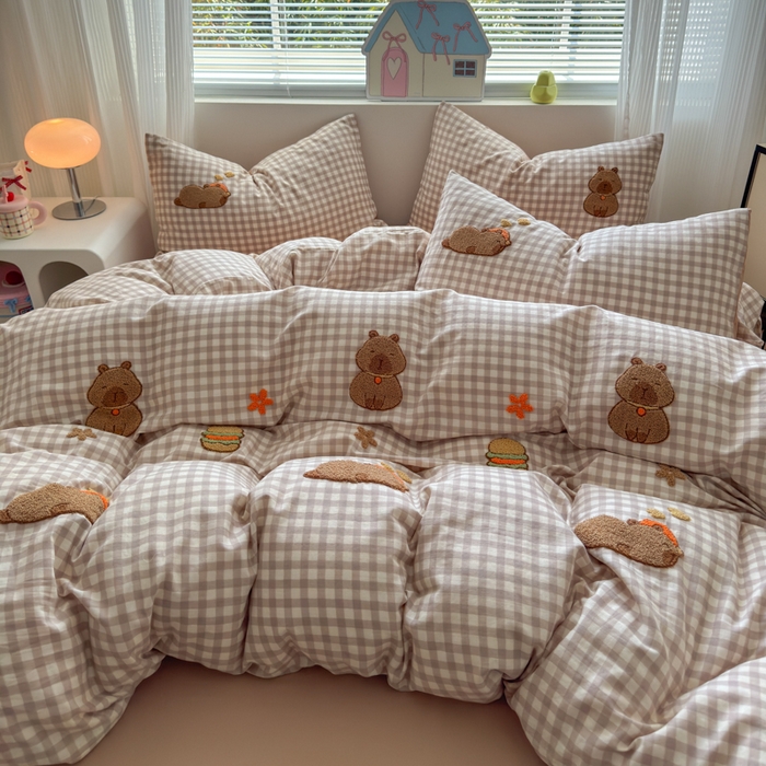 91家纺网 家纺一手货源 找家纺 如意朵 2025新款全棉双层纱小清新绣花四件套（专版花型） 卡皮聚会