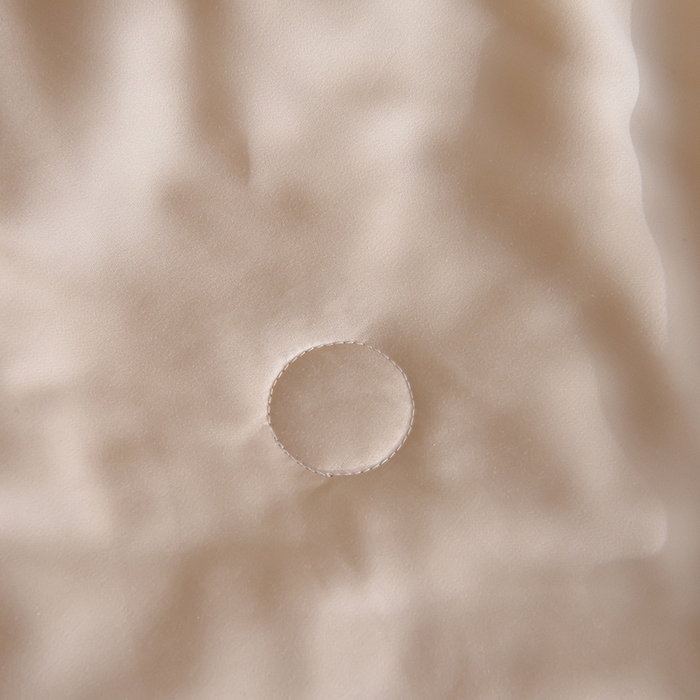 91家纺网 家纺一手货源 找家纺 大麦家纺 2025新款水洗天丝绣花款夏被四件套 蝴蝶飞飞-奶杏