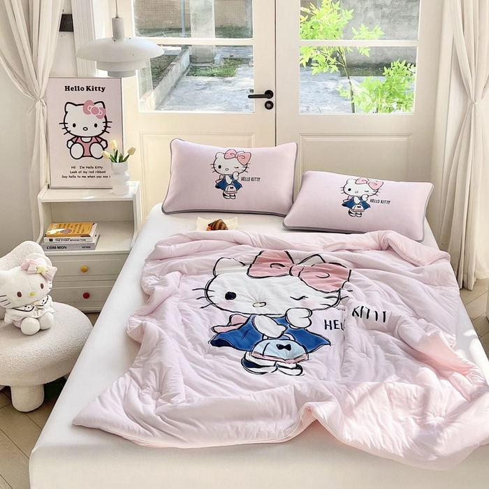 91家纺网 家纺一手货源 找家纺 蘭菲家纺 2025新款三丽鸥卡通印花夏被 摩卡