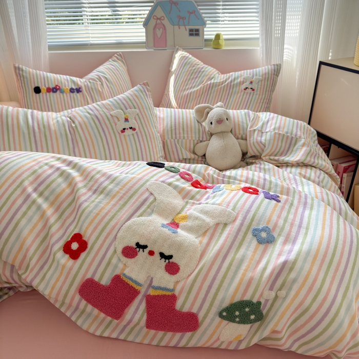 91家纺网 家纺一手货源 找家纺 如意朵 2025新款全棉双层纱小清新绣花四件套（专版花型） 蘑菇小兔