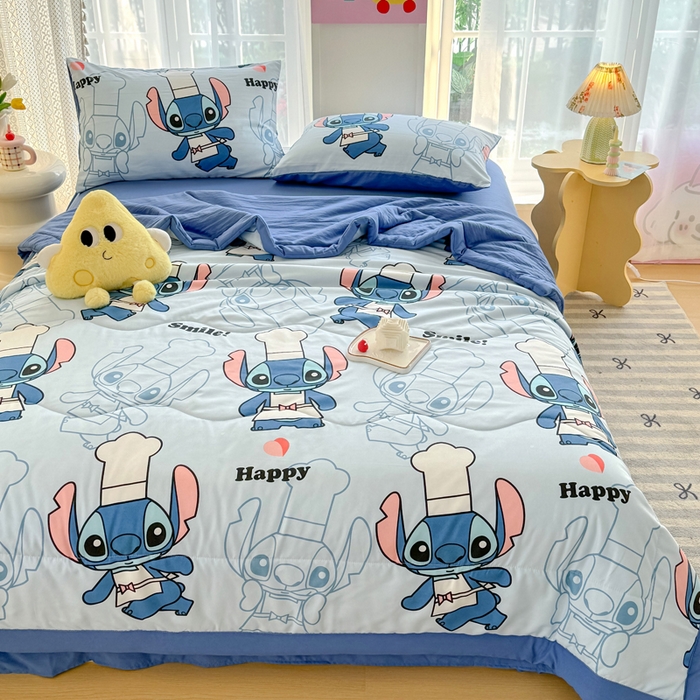 91家纺网 家纺一手货源 找家纺 优卡迪家纺馆 2025新款水洗云朵棉夏被四件套 萌宠史迪仔