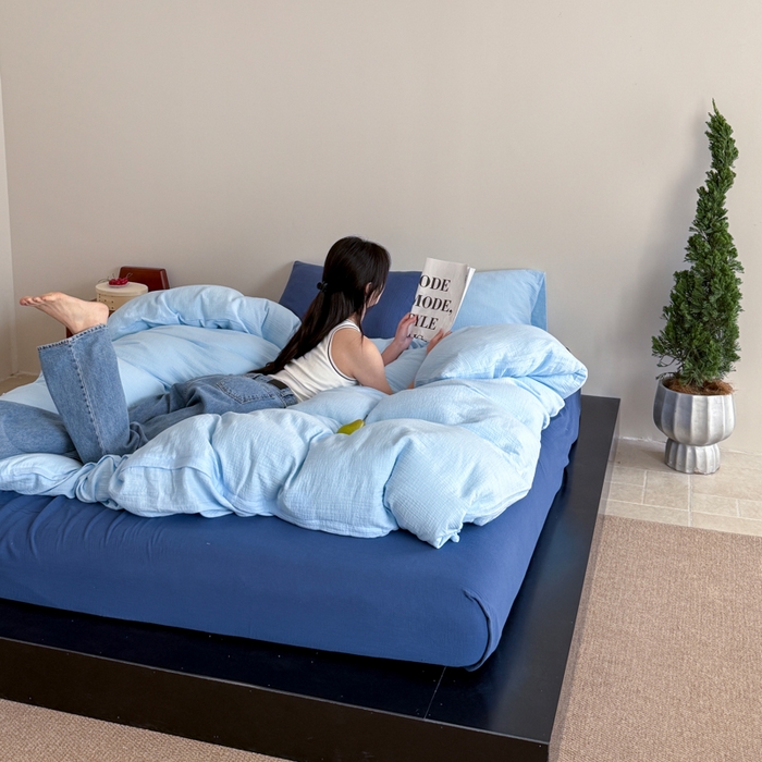 91家纺网 家纺一手货源 找家纺 山舍家居 2025新款皱皱双层纱纯色四件套 海风蓝蓝