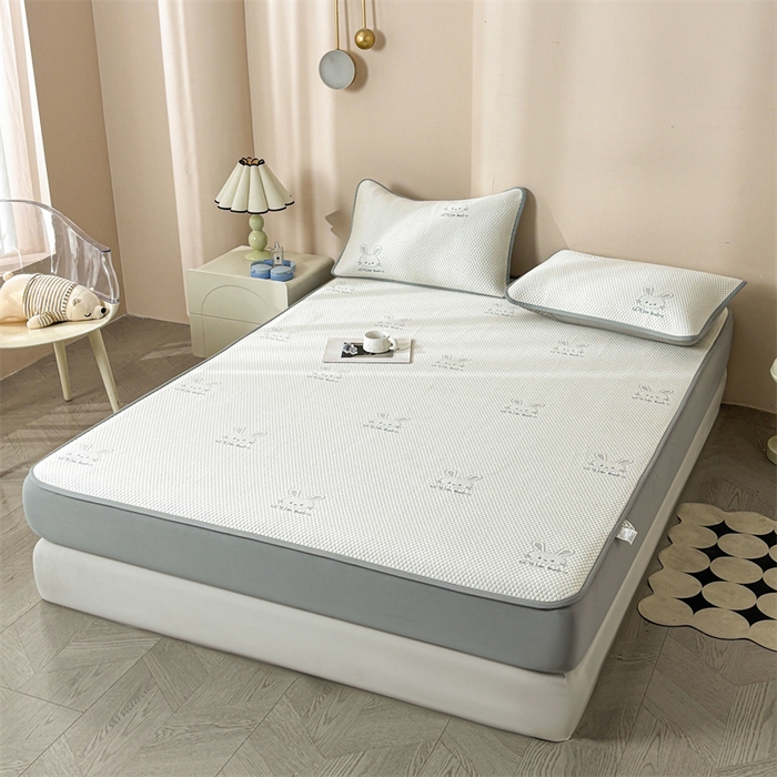 91家纺网 家纺一手货源 找家纺 雯豆家纺 2025新款PE凉感提花冰丝床笠三件套全包中分子床罩床垫保护套 吉祥兔-床笠款