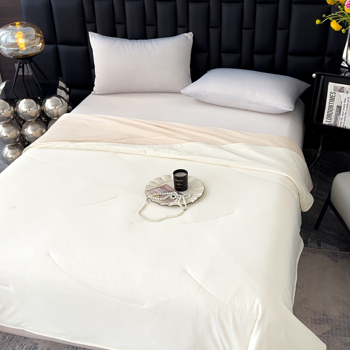 91家纺网 家纺一手货源 找家纺 星巴k家纺 2025新款亚朵同款凉感丝夏被夏凉被空调被自在眠自然醒 月光浅杏