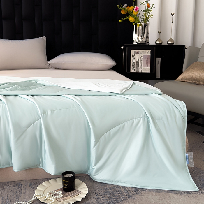 91家纺网 家纺一手货源 找家纺 星巴k家纺 2025新款亚朵同款凉感丝夏被夏凉被空调被自在眠自然醒 薄荷冰青