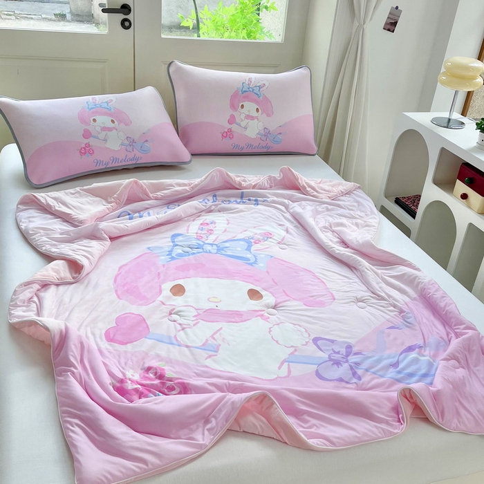 91家纺网 家纺一手货源 找家纺 蘭菲家纺 2025新款三丽鸥卡通印花夏被 去约会