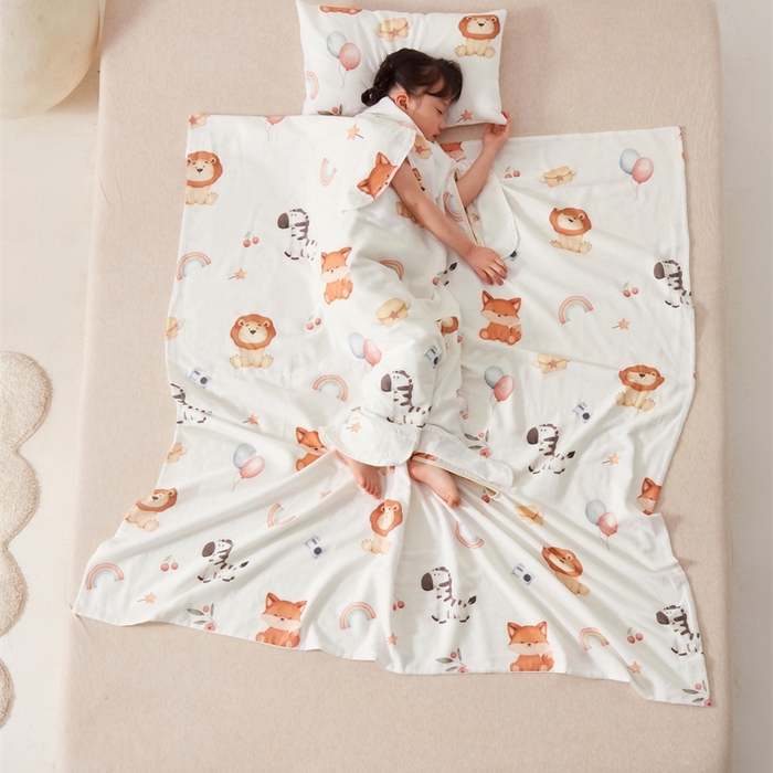 91家纺网 家纺一手货源 找家纺 艾佳宝贝 2025A类全棉纱布护肚防踢睡袋多功能盖毯宝宝夏被 萌趣动物园