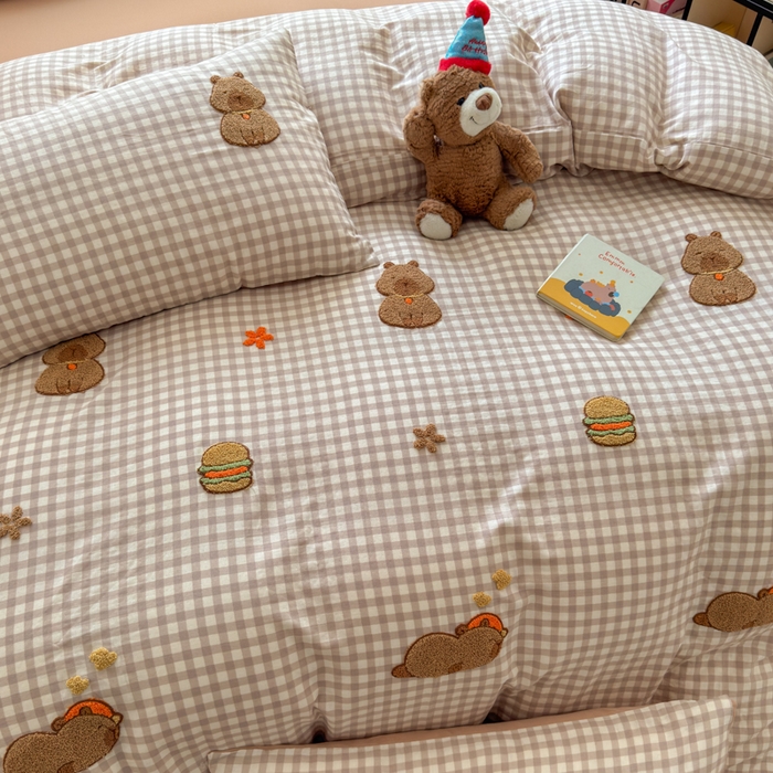 91家纺网 家纺一手货源 找家纺 如意朵 2025新款全棉双层纱小清新绣花四件套（专版花型） 卡皮聚会