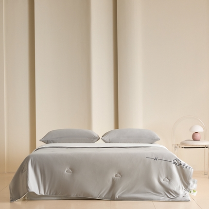 91家纺网 家纺一手货源 找家纺 （总）大彩家居 2025新款A类针织四季被-场景一