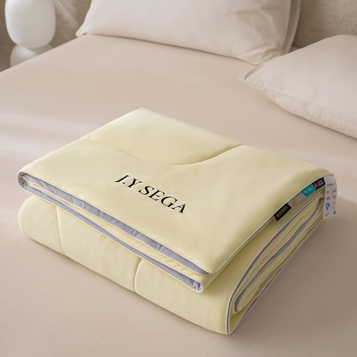 91家纺网 家纺一手货源 找家纺 茧羽世家 2025新款沁柔双镜抗菌系列夏被夏凉被空调被 柠檬黄拼灰