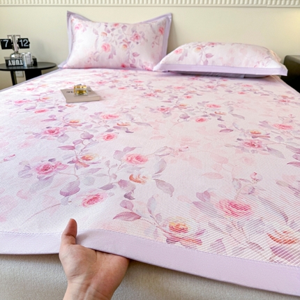 91家纺网 家纺一手货源 找家纺 （总）宜代光年 2025新款数码印花冰藤席-床席款